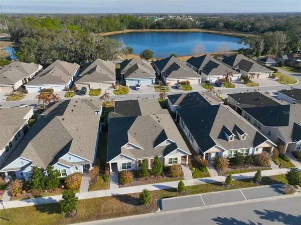 $349,500 | 13908 Kingfisher Glen Drive, Lithia, FL 33547