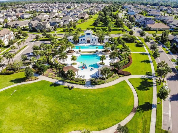 $349,500 | 13908 Kingfisher Glen Drive, Lithia, FL 33547