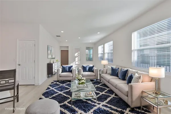 $349,500 | 13908 Kingfisher Glen Drive, Lithia, FL 33547