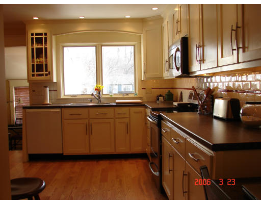 16 Michael Road Beverly, MA 01915 - Photo 3 of 9 Gallery Image 3