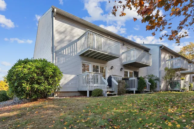 $324,900 | 20 Wolf Hill Road, Unit 7H, Wolcott, CT 06716