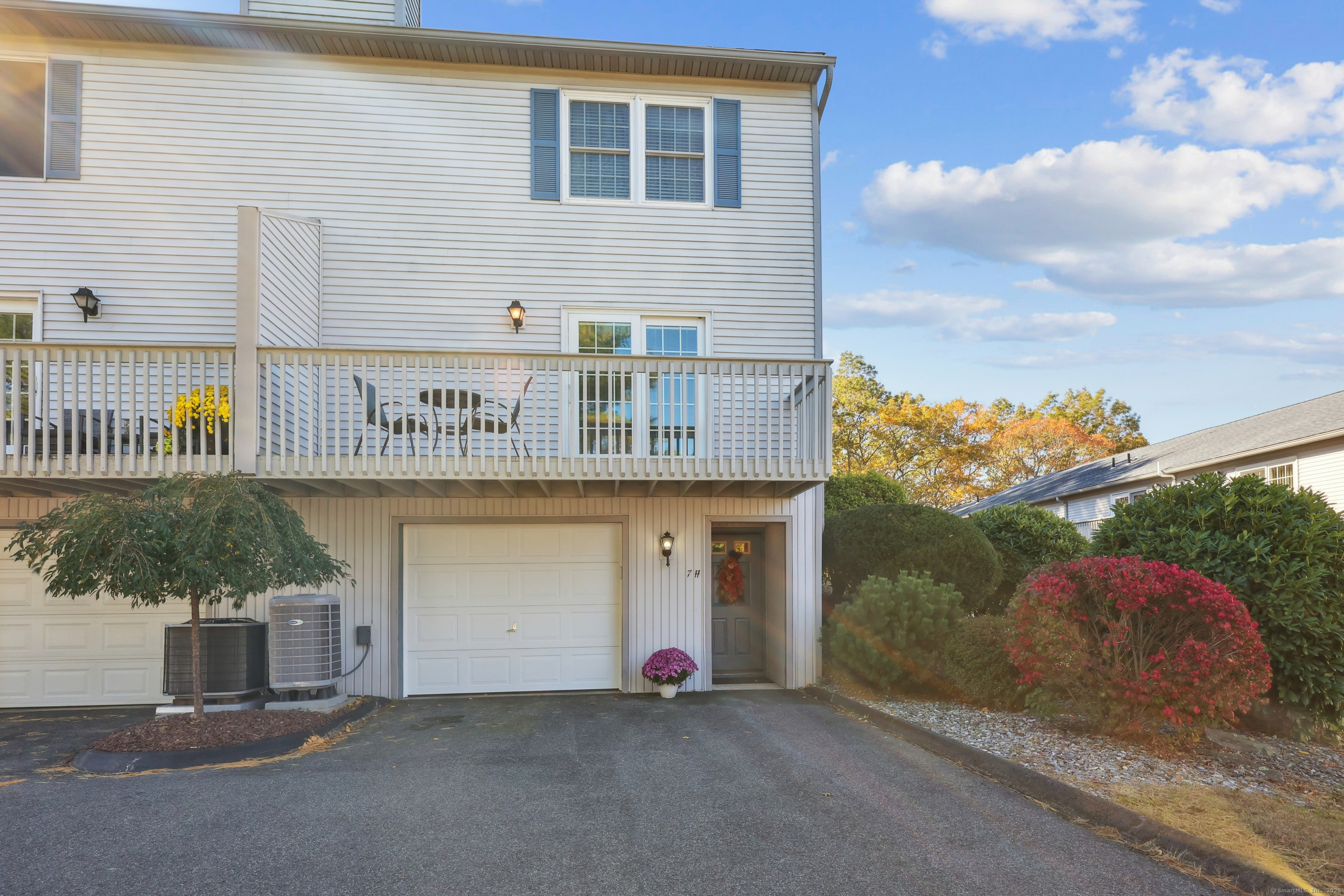 20 Wolf Hill Road, Unit 7H Wolcott, CT 06716 - Photo 4 of 39