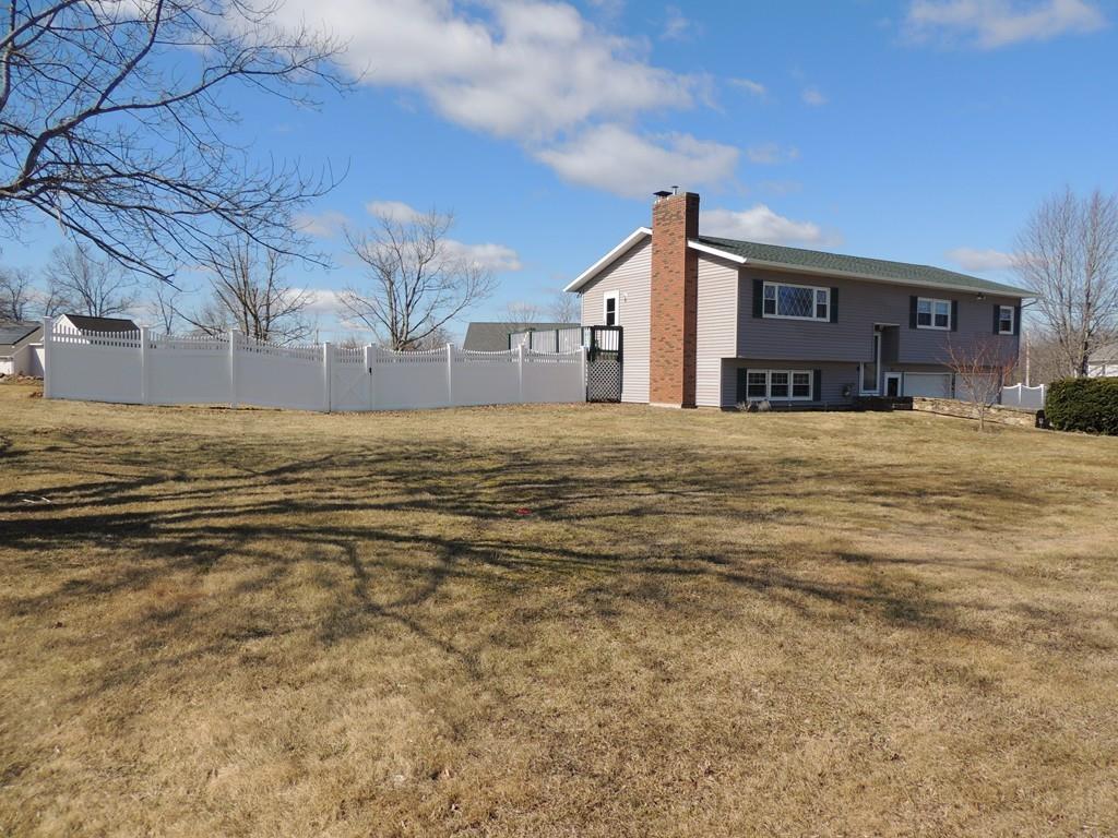 51 New Braintree Road North Brookfield, MA 01535 - Photo 3 of 37