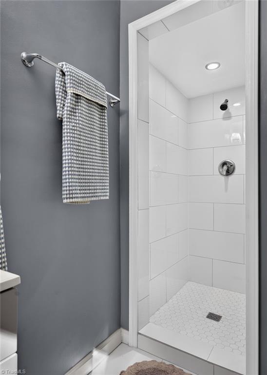 113 Green Valley Road Greensboro, NC 27403 - Photo 27 of 46 Clean, bright, and ready for your daily routine.