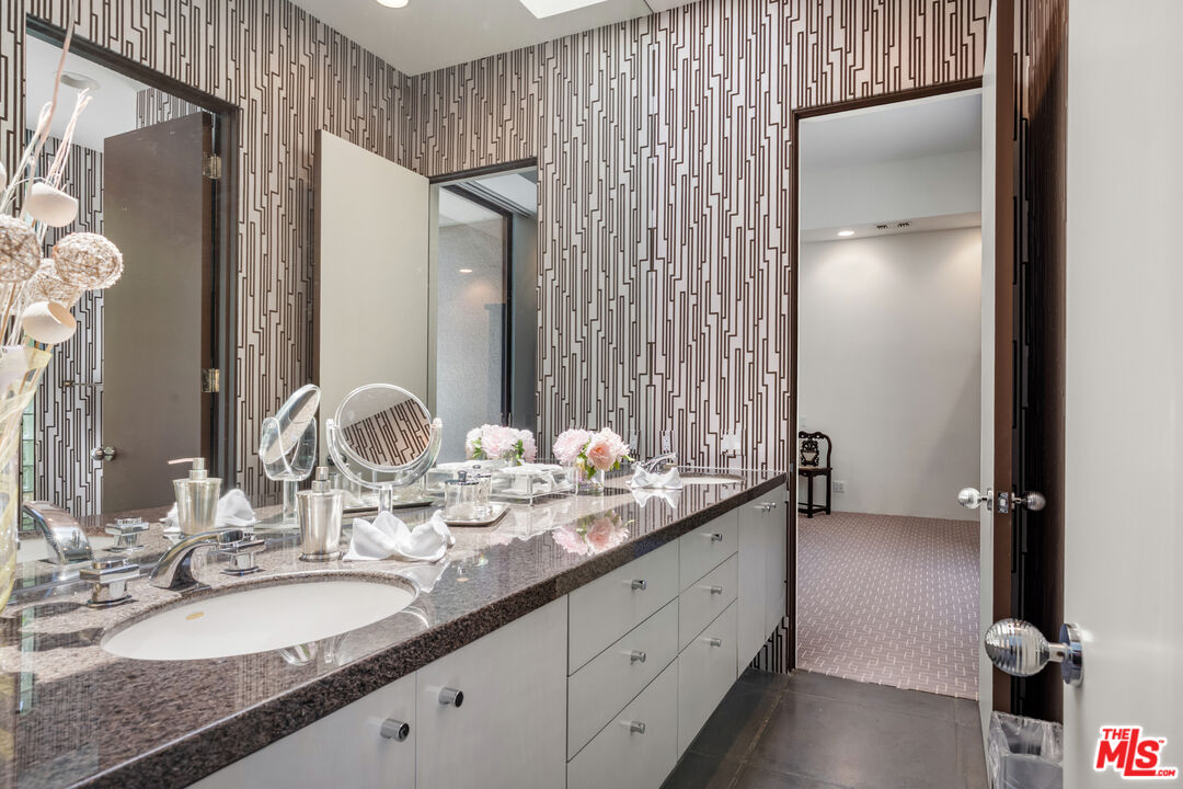 6 Rocky Lane Rancho Mirage, CA 92270 - Photo 37 of 56