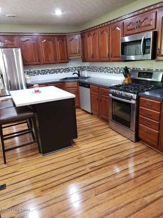 2800 Timber Hill Road Louisville, KY 40214 - Photo 20 of 83 Updated Kitchen