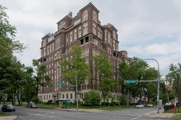 $299,500 | 925 Delaware Avenue, Unit 1D, Buffalo, NY 14209