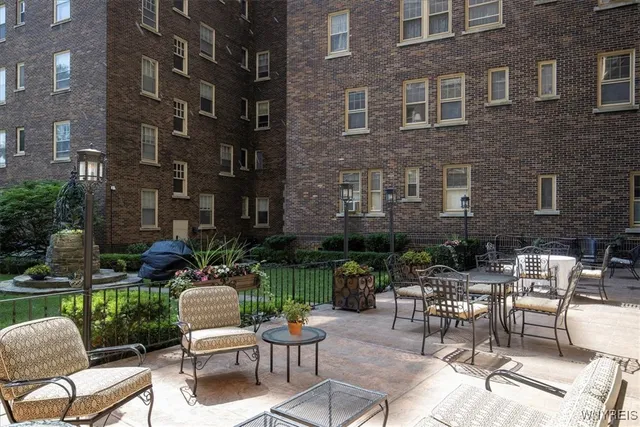 $324,500 | 925 Delaware Avenue, Unit 1D, Buffalo, NY 14209