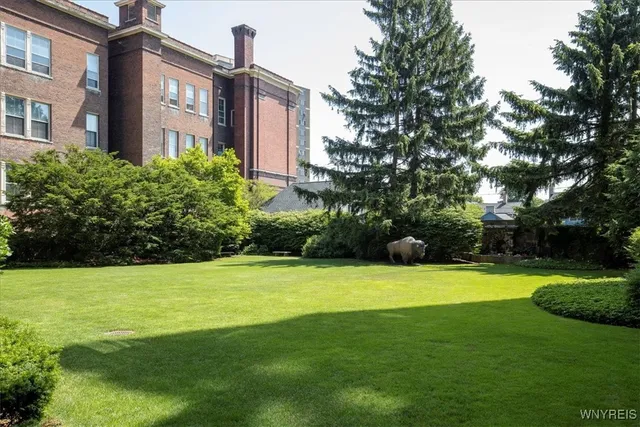 $324,500 | 925 Delaware Avenue, Unit 1D, Buffalo, NY 14209