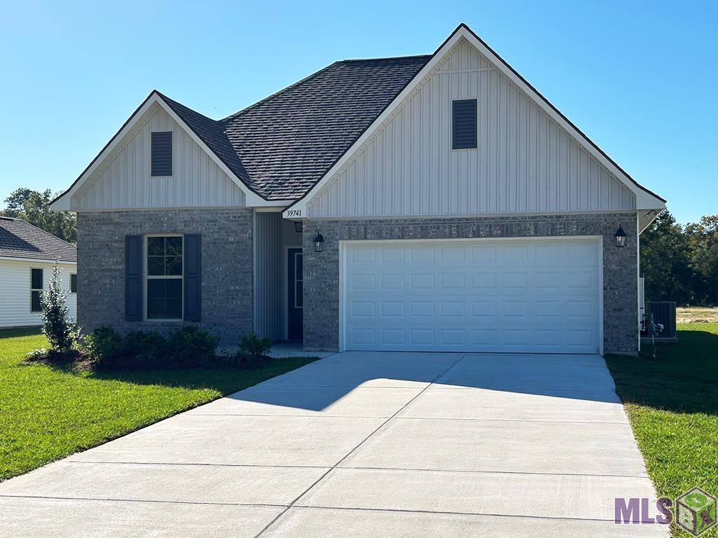39741 Axis Avenue Ponchatoula, LA 70454 - Photo 2 of 16 Brand NEW Move-in Ready home!