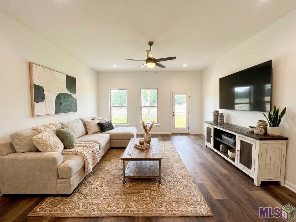 39741 Axis Avenue Ponchatoula, LA 70454 - Photo 3 of 16 VIRTUALLY STAGED