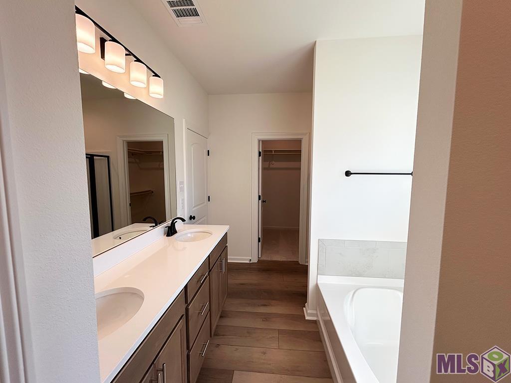 39741 Axis Avenue Ponchatoula, LA 70454 - Photo 10 of 16 Primary Bathroom