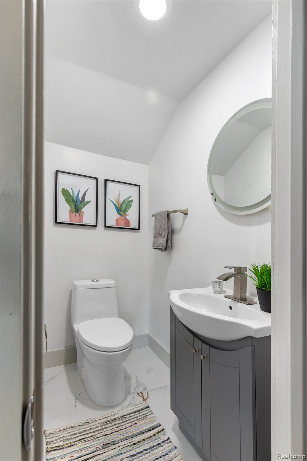 1170 Atkinson Street Detroit, MI 48202 - Photo 19 of 42 First Floor Half Bathroom