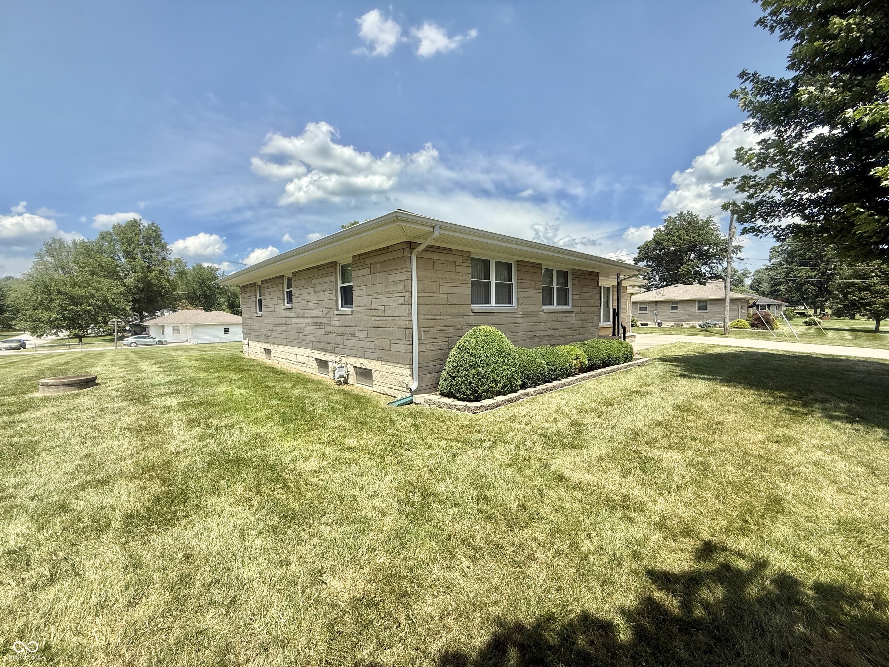 605 East Redding Road Seymour, IN 47274 - Photo 4 of 51 Gallery Image 4