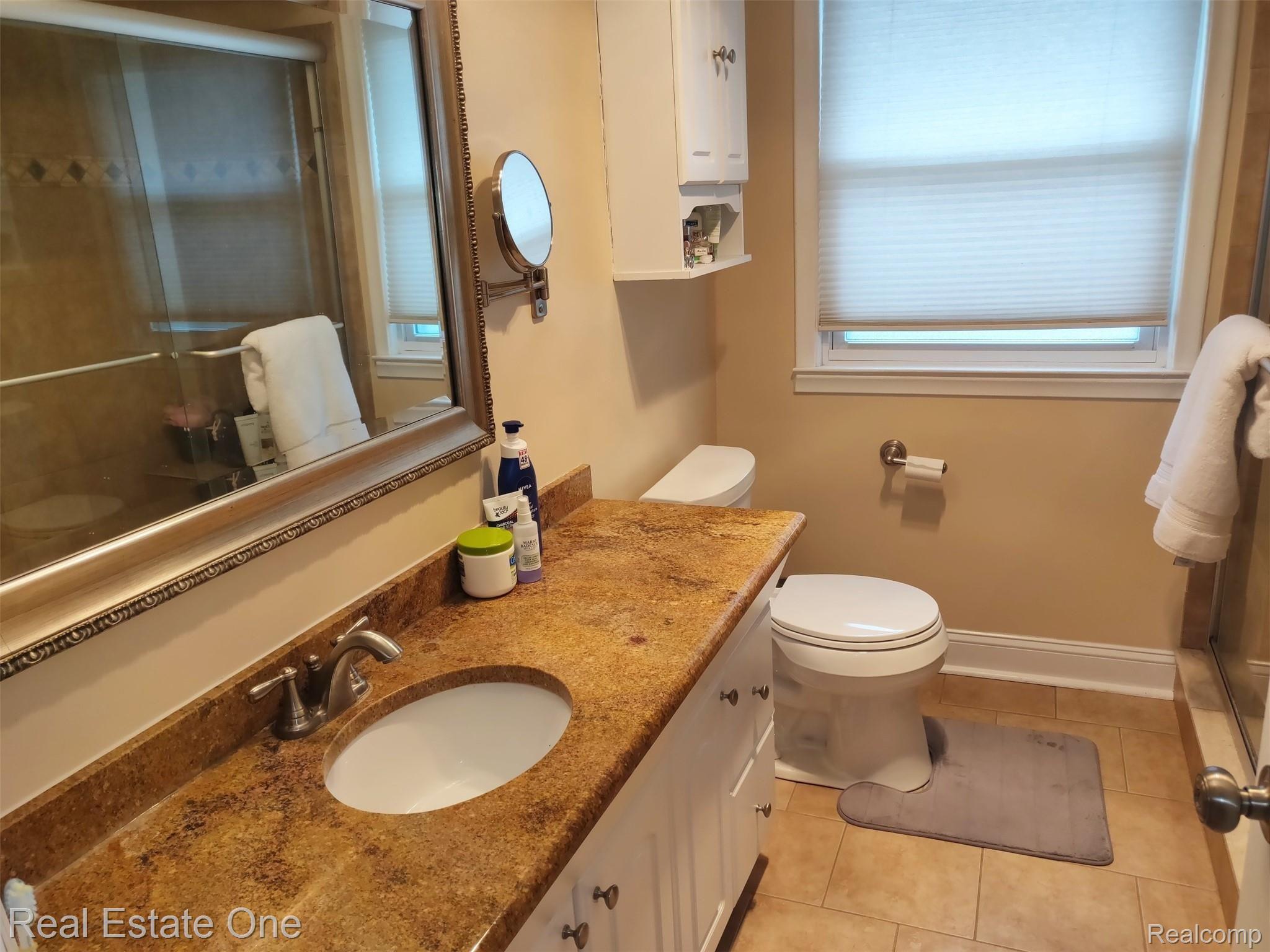 32064 Bonnet Hill Road Farmington, MI 48334 - Photo 12 of 29 1D94722D-06BF-4F34-B940-804CF9507DC1.jpeg