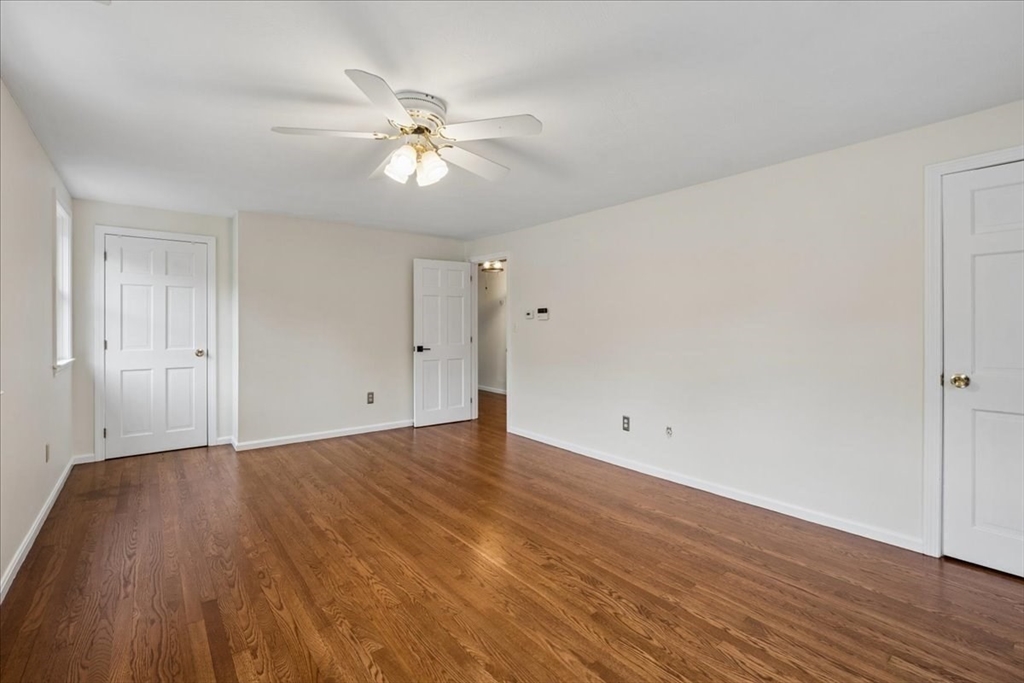 9 Robinhood Road Tyngsborough, MA 01879 - Photo 17 of 41