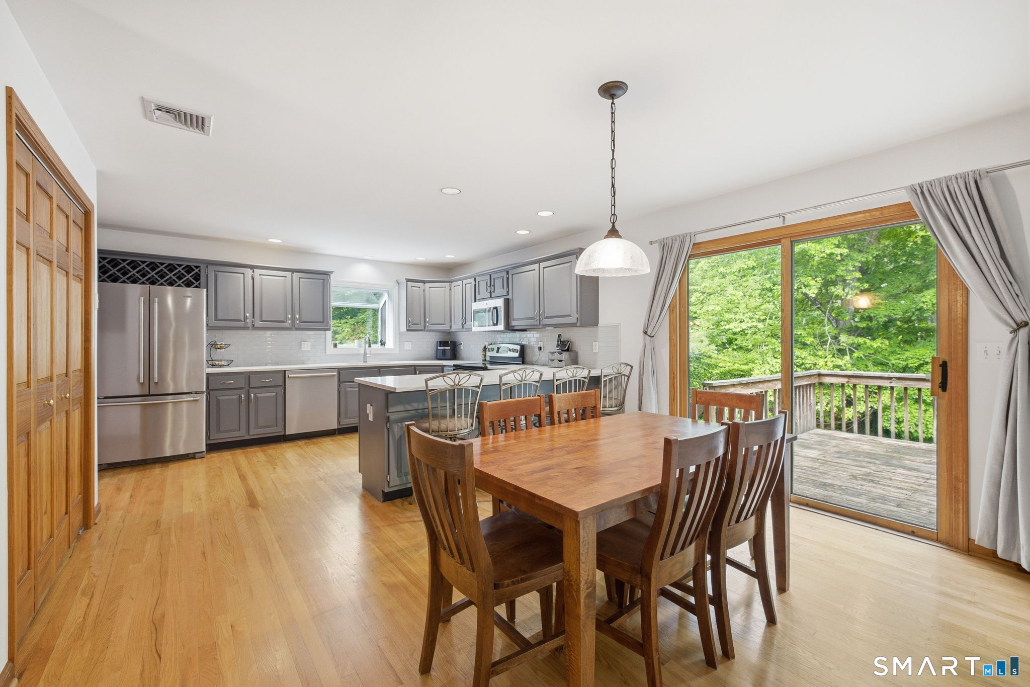 131 Hanover Road Newtown, CT 06470 - Photo 9 of 34