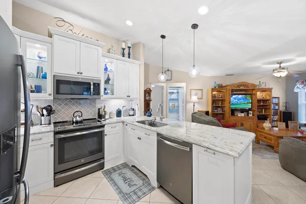 $675,000 | 3663 Woods Walk Boulevard, Wellington, FL 33467
