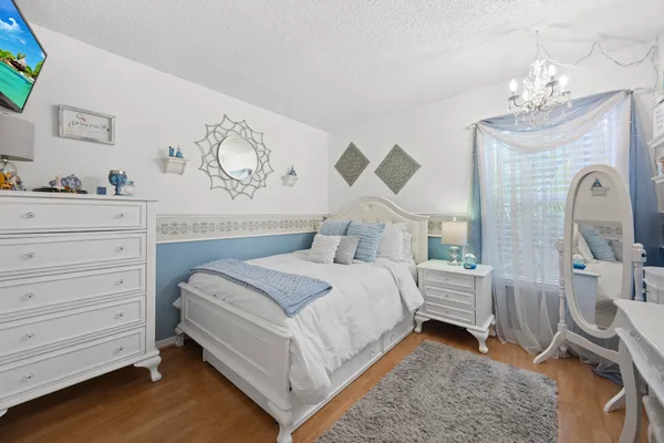 $675,000 | 3663 Woods Walk Boulevard, Wellington, FL 33467