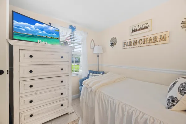 $675,000 | 3663 Woods Walk Boulevard, Wellington, FL 33467