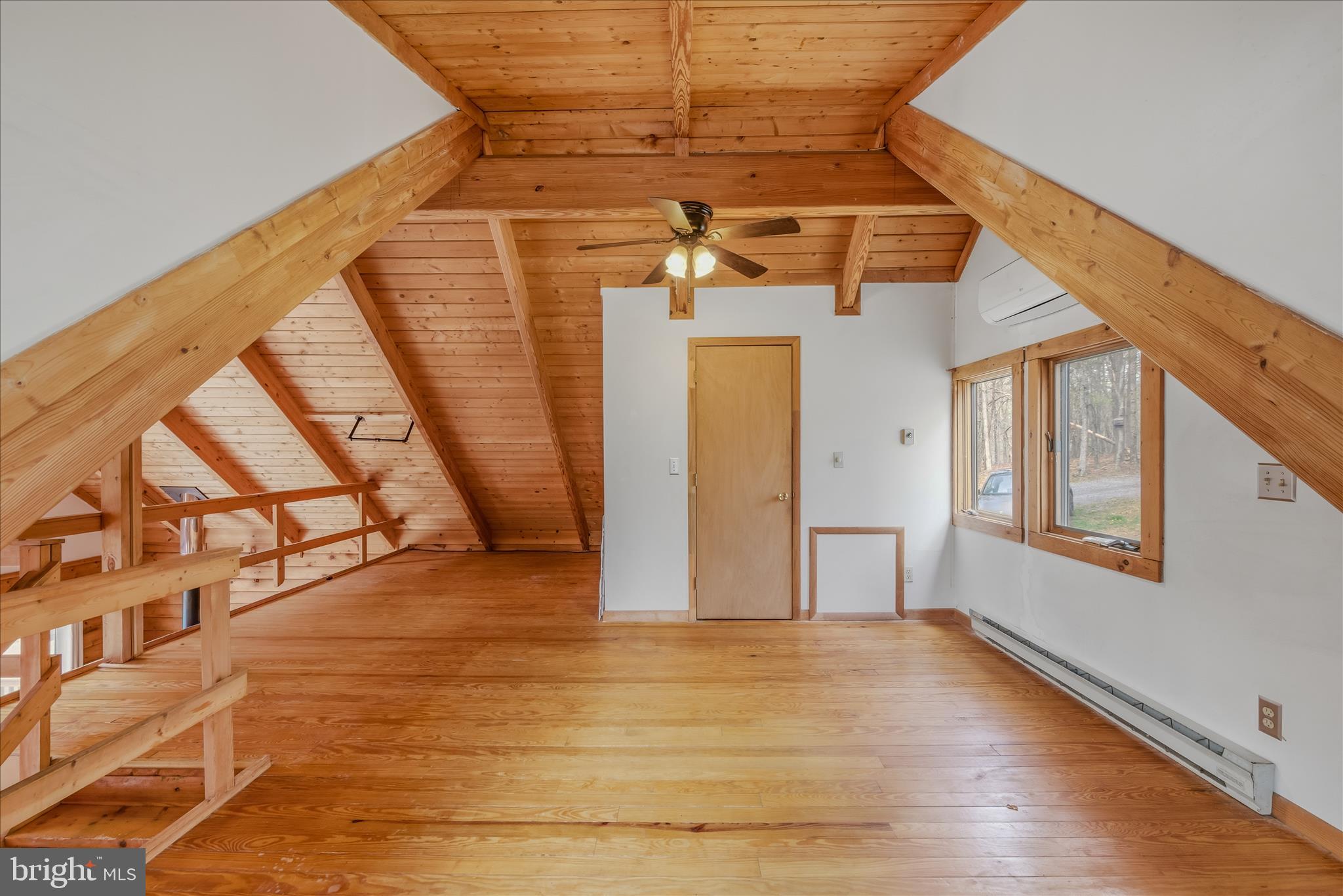 264 Clear Spring Lane Berkeley Springs, WV 25411 - Photo 21 of 38 Upstairs Bedroom