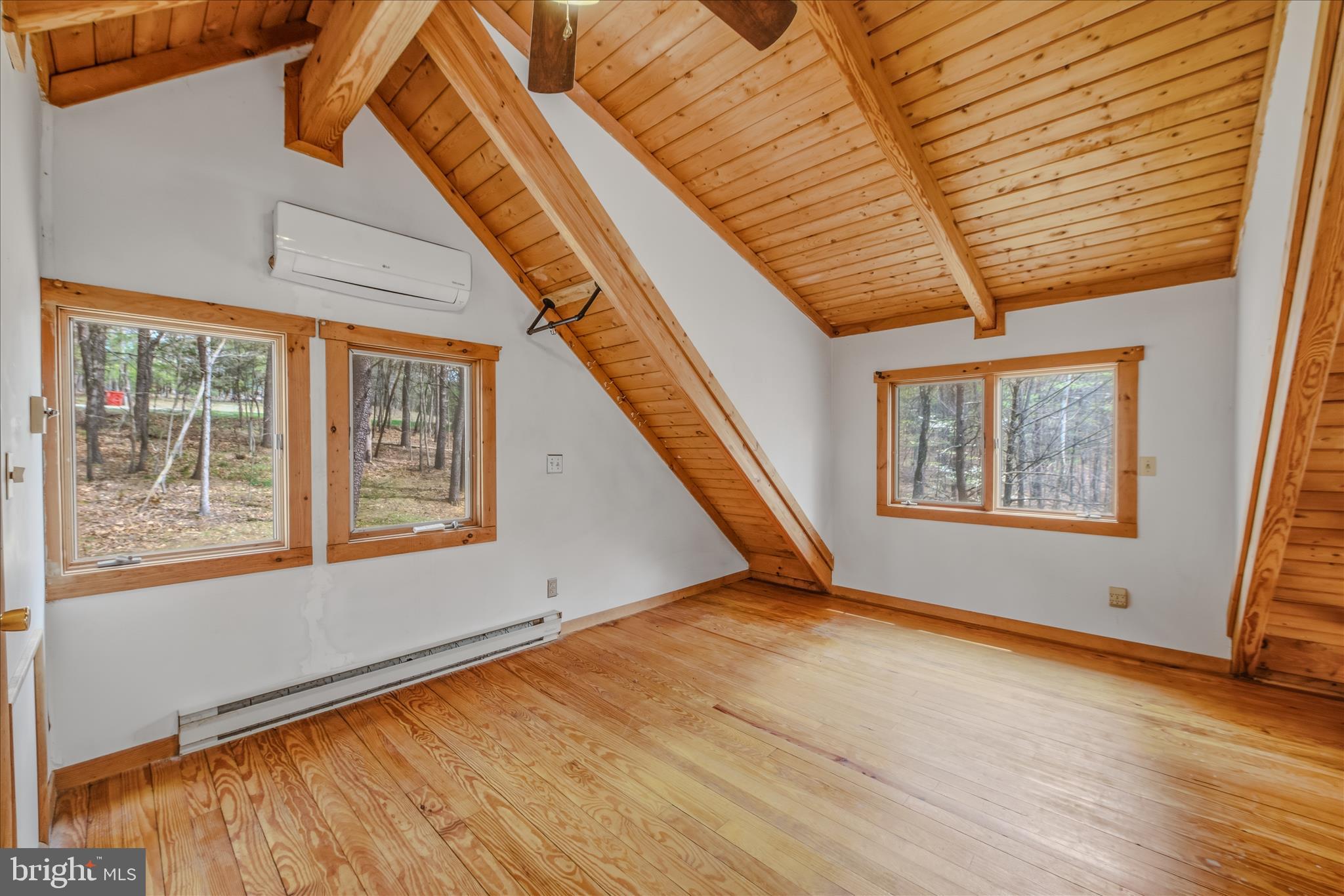 264 Clear Spring Lane Berkeley Springs, WV 25411 - Photo 22 of 38 Upstairs Bedroom
