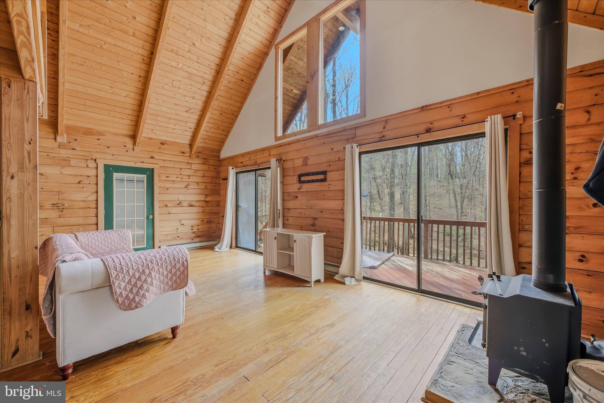 264 Clear Spring Lane Berkeley Springs, WV 25411 - Photo 10 of 38 Living Room