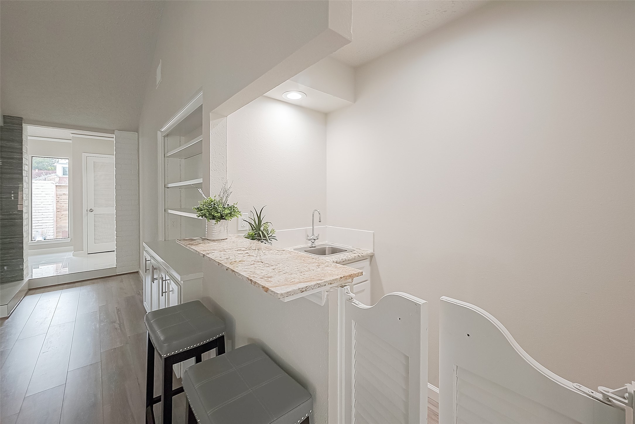 6107 Sanford Road Houston, TX 77096 - Photo 13 of 50