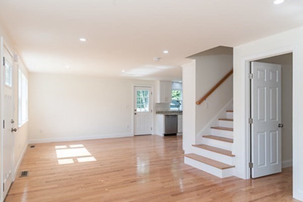 239 Burnham Road Lowell, MA 01852 - Photo 8 of 25 Gallery Image 8
