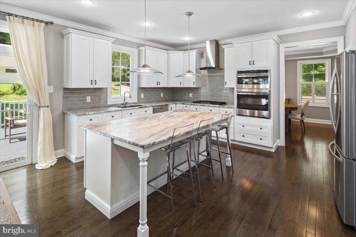 950 Molly Court Rydal, PA 19046 - Photo 2 of 44