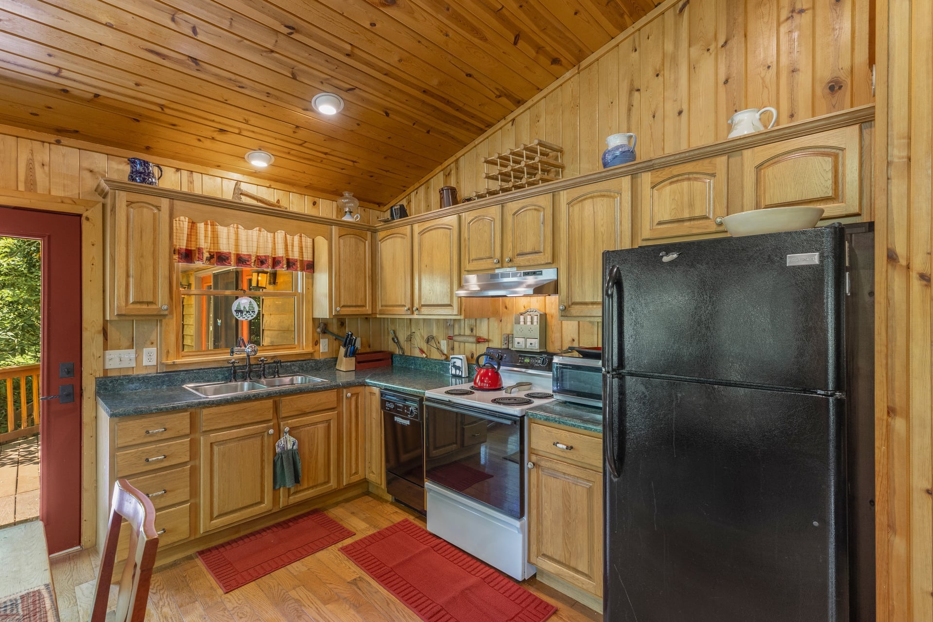361 Wyanoak Road Highlands, NC 28741 - Photo 12 of 34 Kitchen