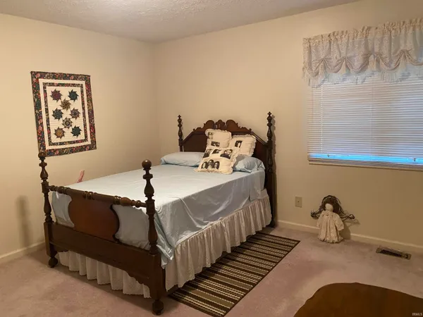 $209,000 | 109 Pilgrim Drive, Portland, IN 47371