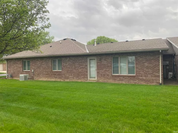 $209,000 | 109 Pilgrim Drive, Portland, IN 47371
