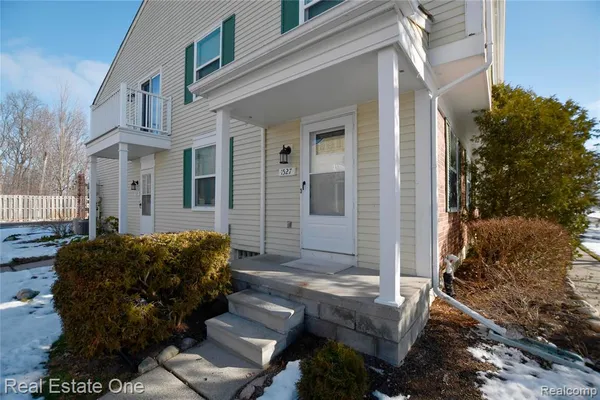 $1,800 | 1527 Mariner Drive, Walled Lake, MI 48390