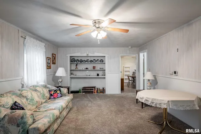 $130,000 | 308 West Flora Street, Valier, IL 62891