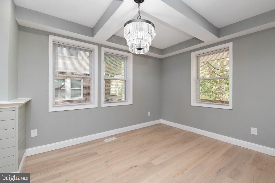 4624 Rokeby Road Baltimore, MD 21229 - Photo 9 of 30
