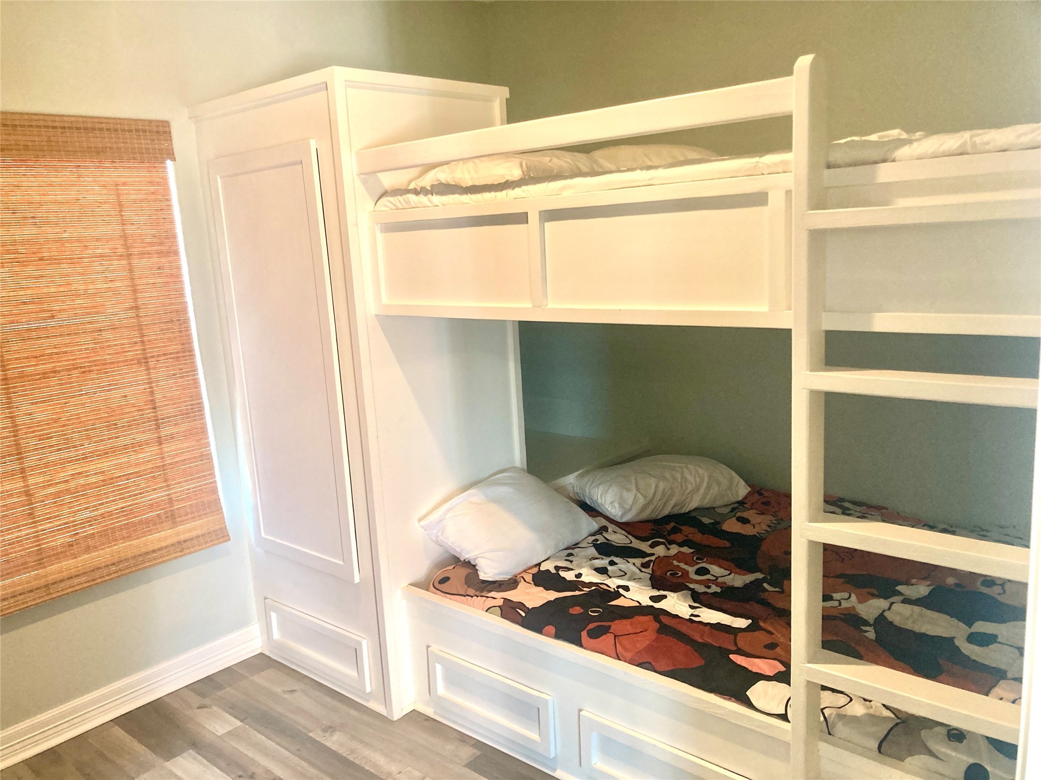 1830 Croaker Lane Crystal Beach, TX 77650 - Photo 7 of 21 a kitchen with a stove and a window