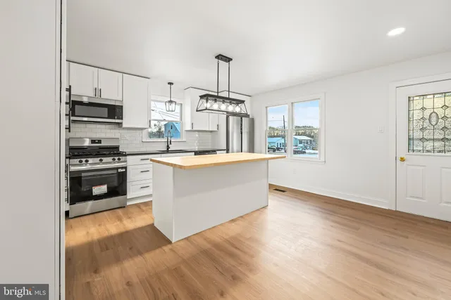 $299,000 | 329 Ridge Avenue, Glendora, NJ 08029