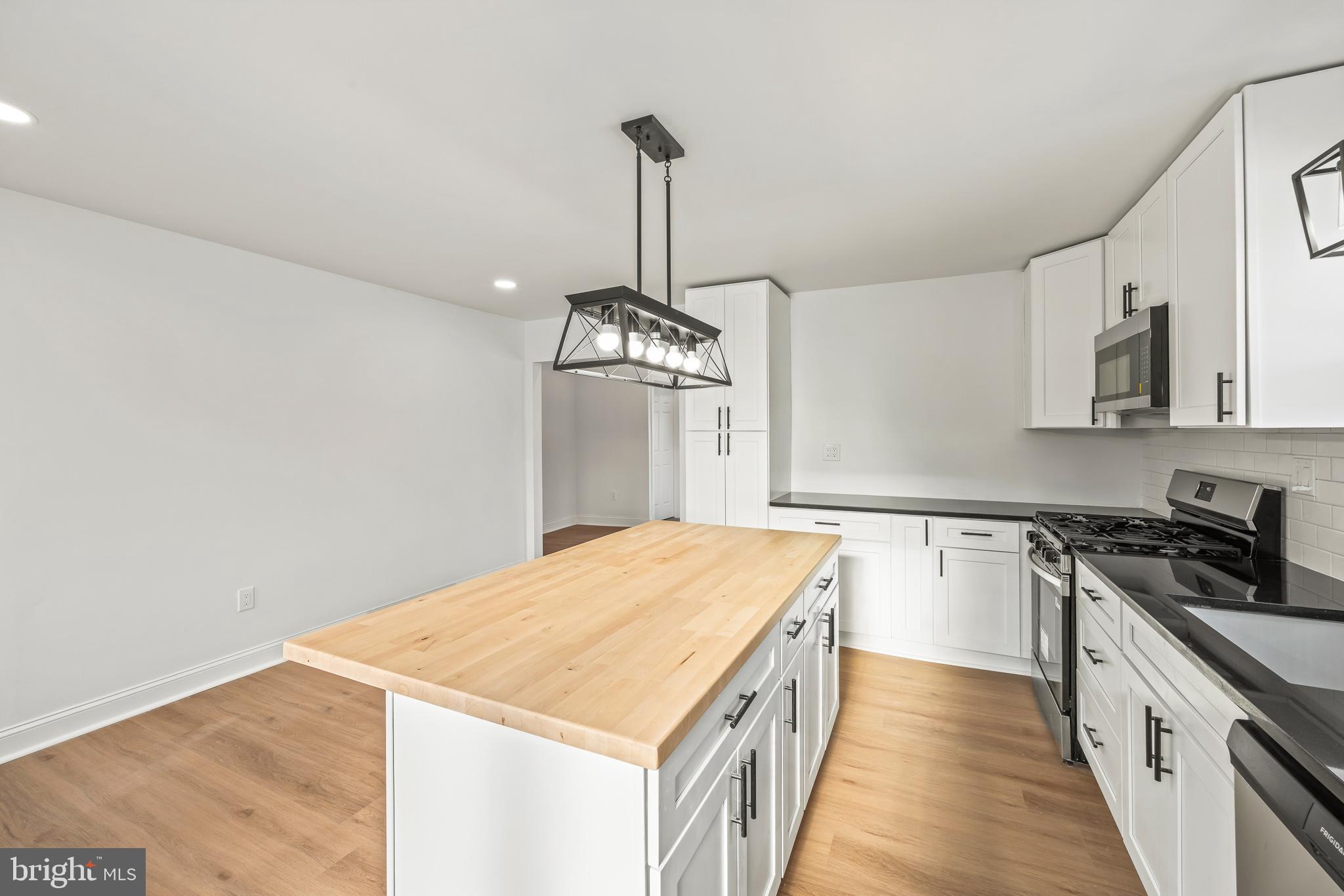 329 Ridge Avenue Glendora, NJ 08029 - Photo 10 of 20