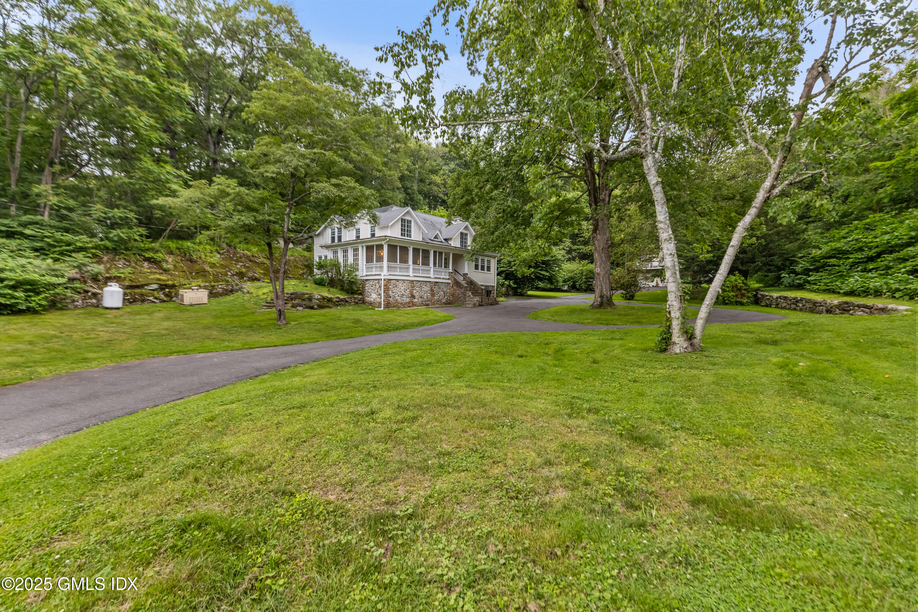 281 Riversville Road Greenwich, CT 06831 - Photo 25 of 27 Expansive Yard