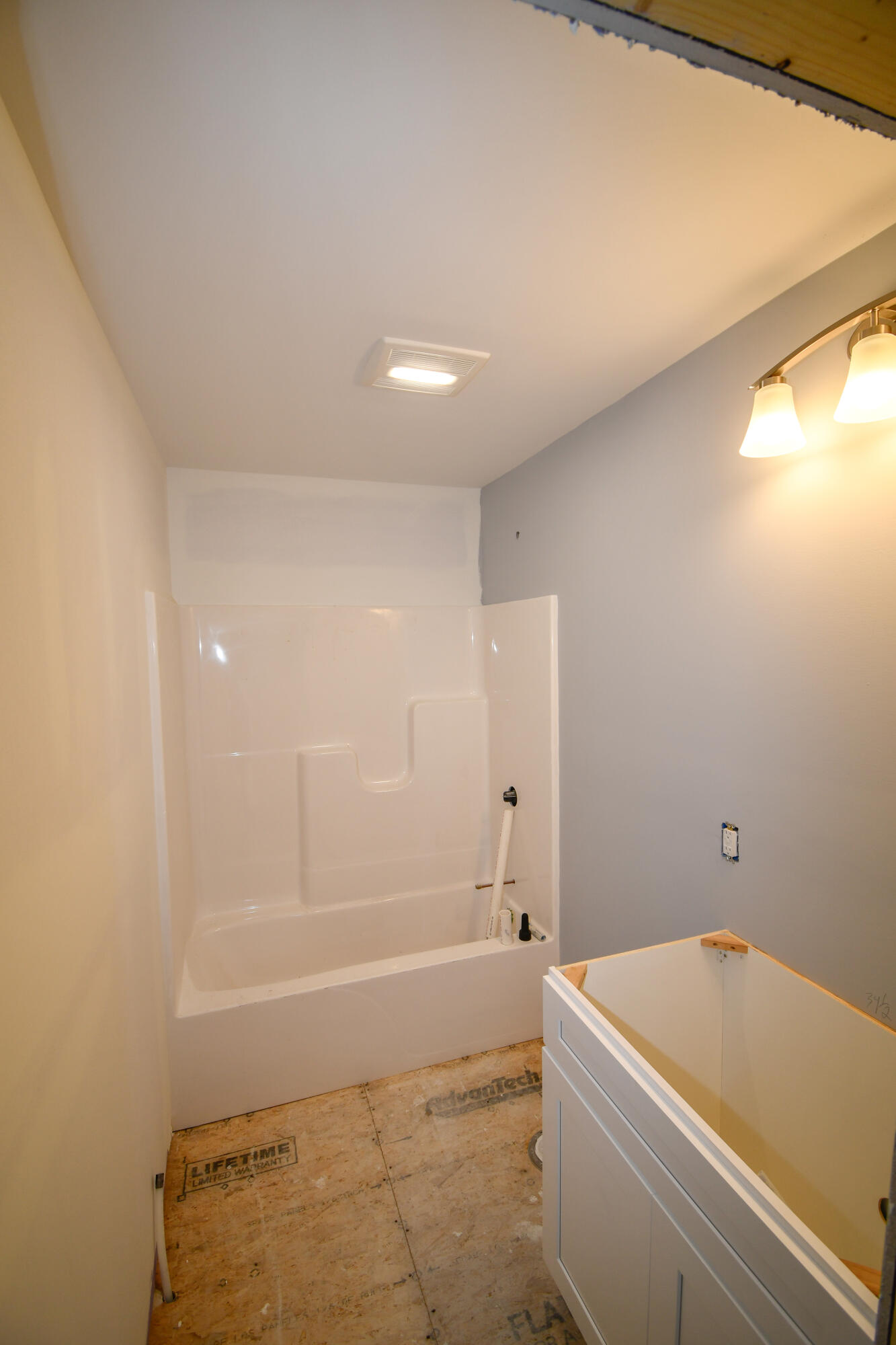 40 Long Street Limerick, ME 04048 - Photo 9 of 10 Full Bath