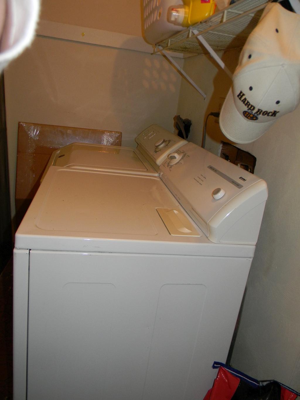 3884 Pitzer Road Roanoke, VA 24014 - Photo 11 of 22 Laundry