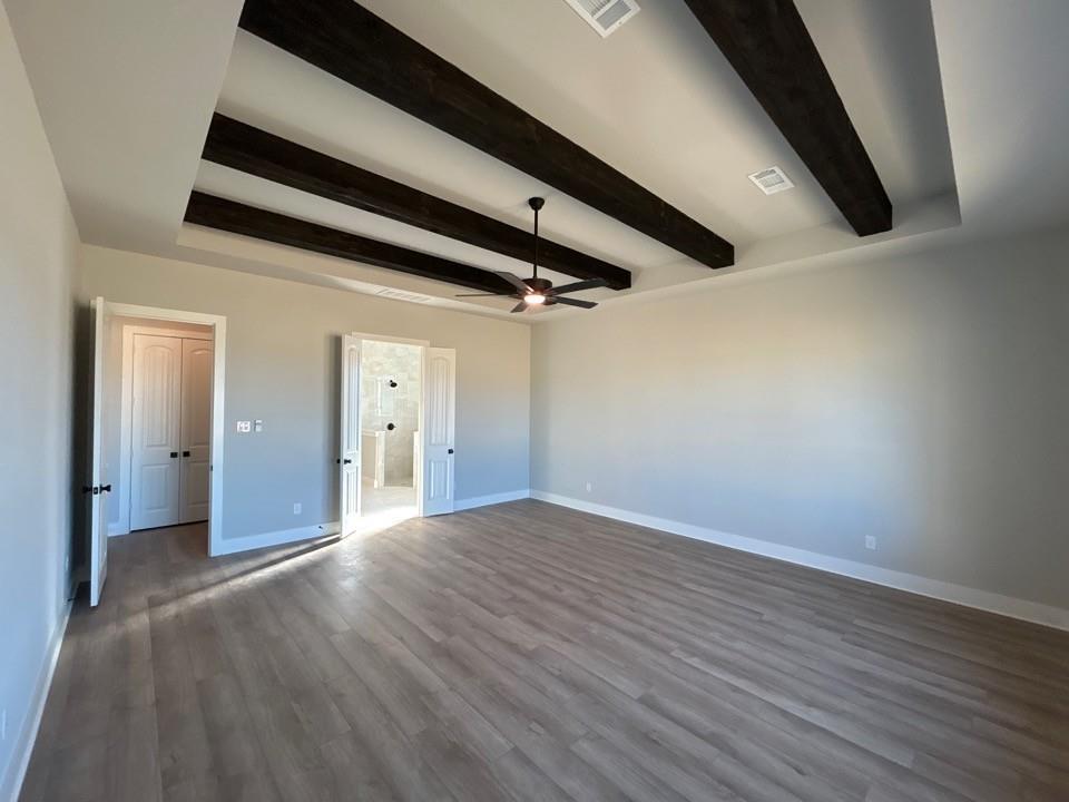 812 Vly Rdg Road Van Alstyne, TX 75495 - Photo 9 of 20 en empty room with wooden floor