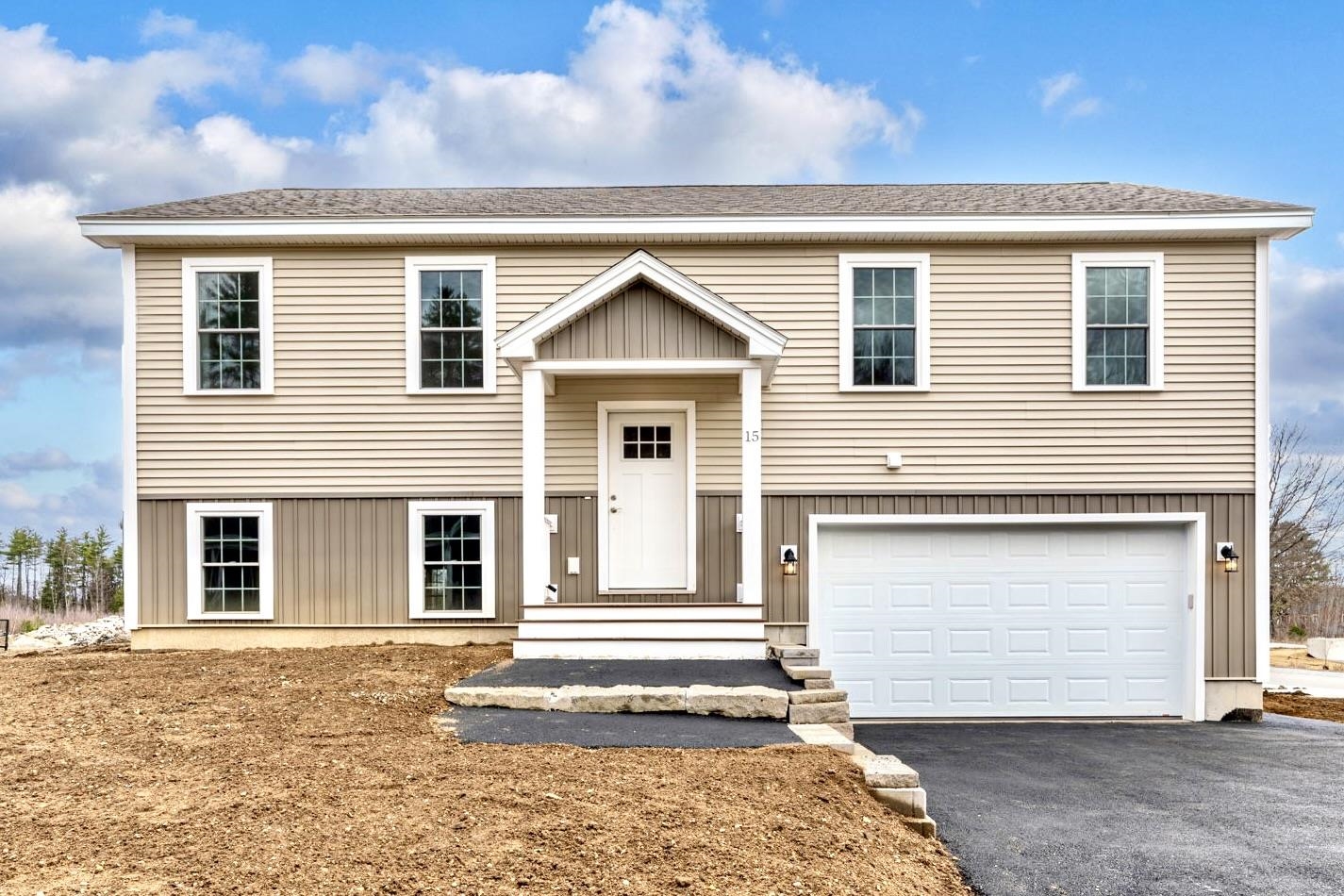 15 Carole Court Rochester, NH 03868 - Photo 2 of 36
