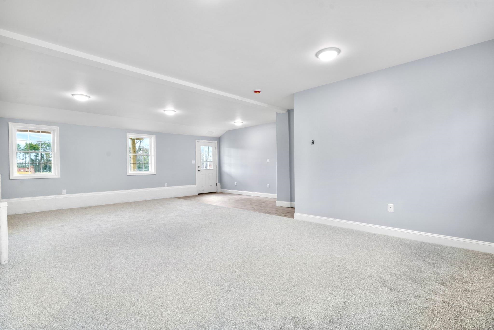 15 Carole Court Rochester, NH 03868 - Photo 23 of 36