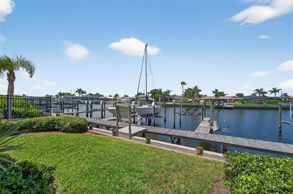 6428 Sunset Bay Circle Apollo Beach, FL 33572 - Photo 74 of 90 a view of a lake with a ocean view