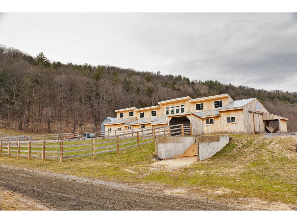 138 Horse Farm Road Sharon, VT 05065 - Photo 6 of 36