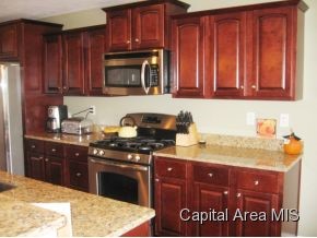 3406 Mackinaw Lane Springfield, IL 62711 - Photo 7 of 22 Gallery Image 7