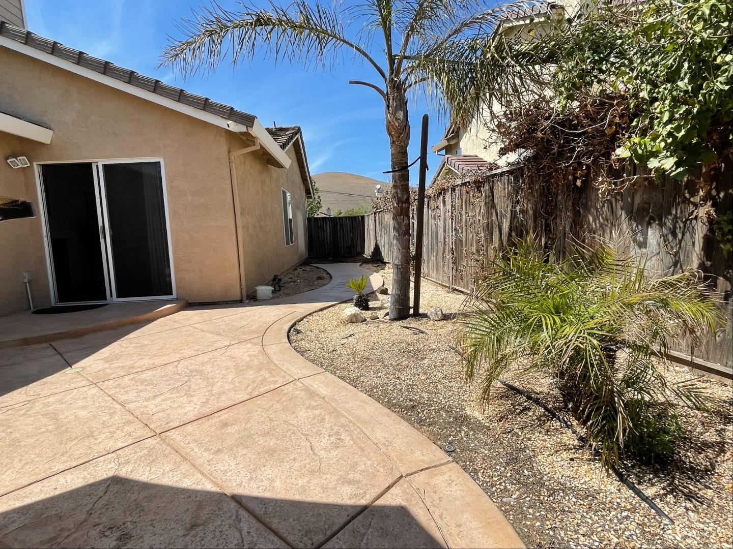 445 Powell Drive Bay Point, CA 94565 - Photo 41 of 43 a backyard of a house with seating space