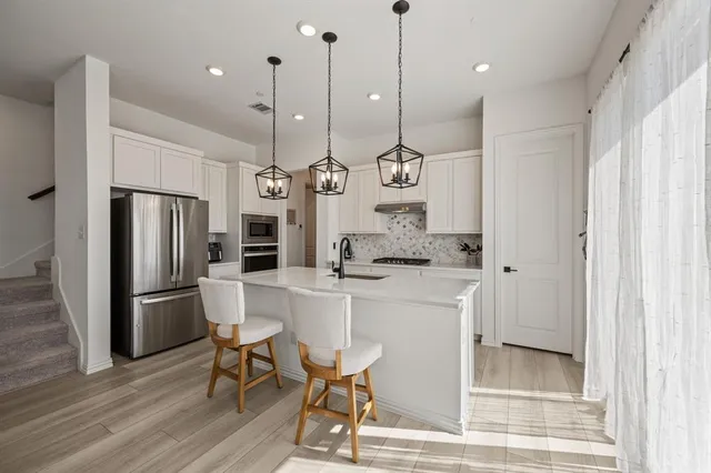 $415,000 | 6201 Queens Path, North Richland Hills, TX 76180